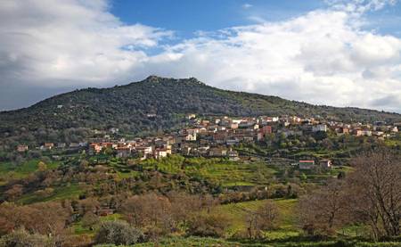 Veduta di Teti da Nord